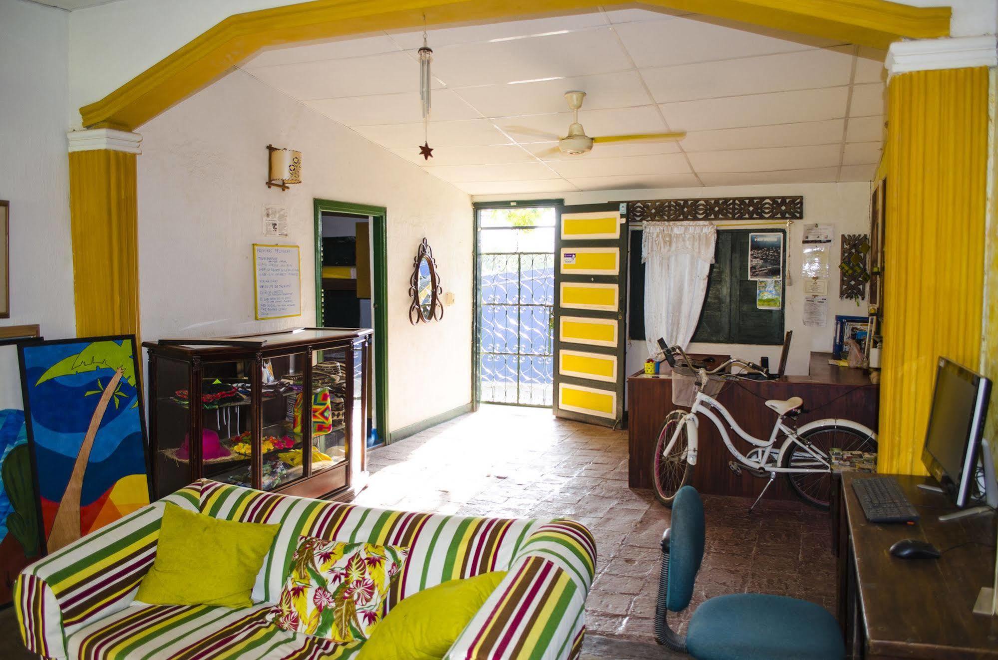 Hostel Villa Mary ตากังกา ภายนอก รูปภาพ