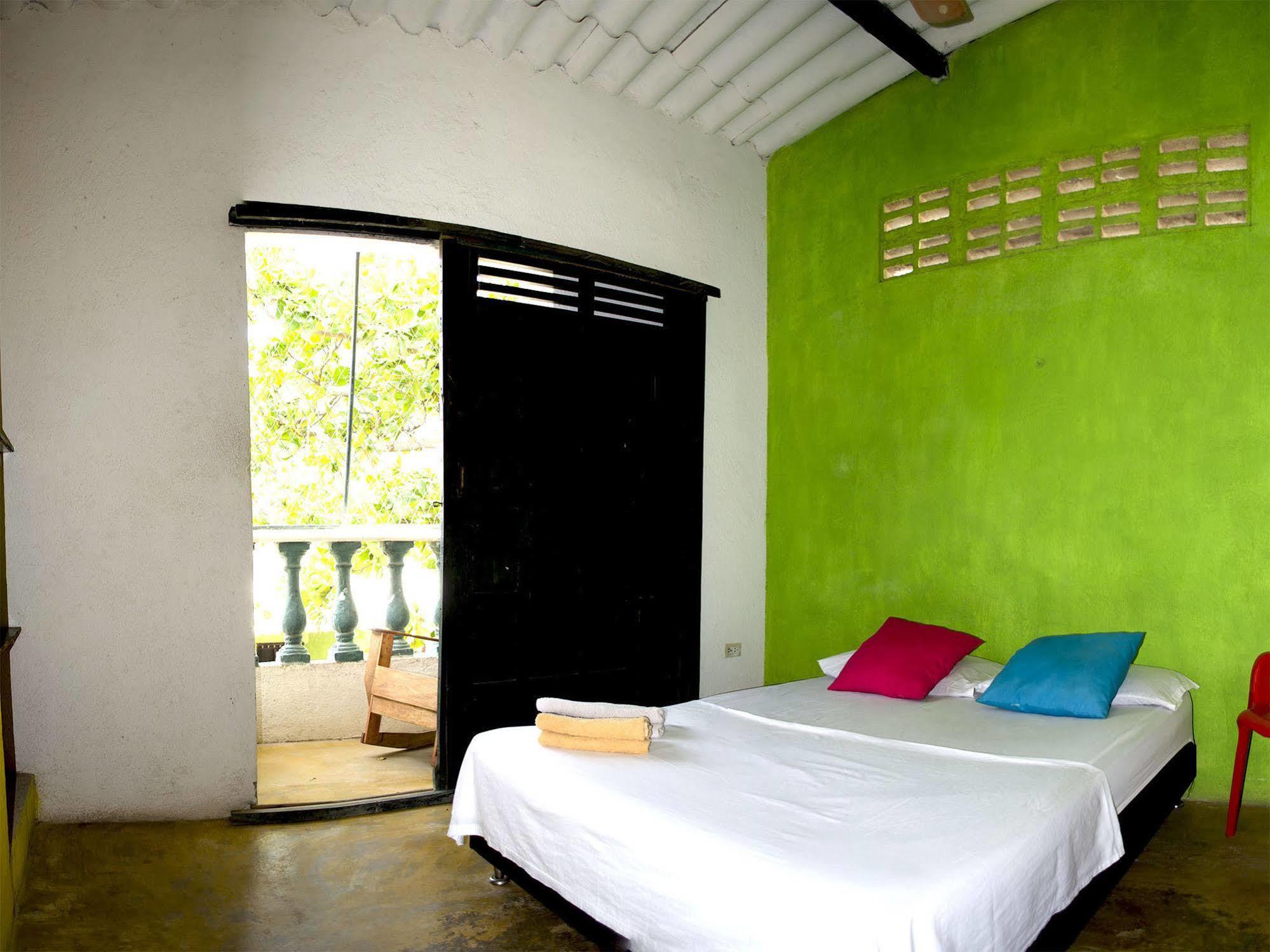 Hostel Villa Mary ตากังกา ภายนอก รูปภาพ