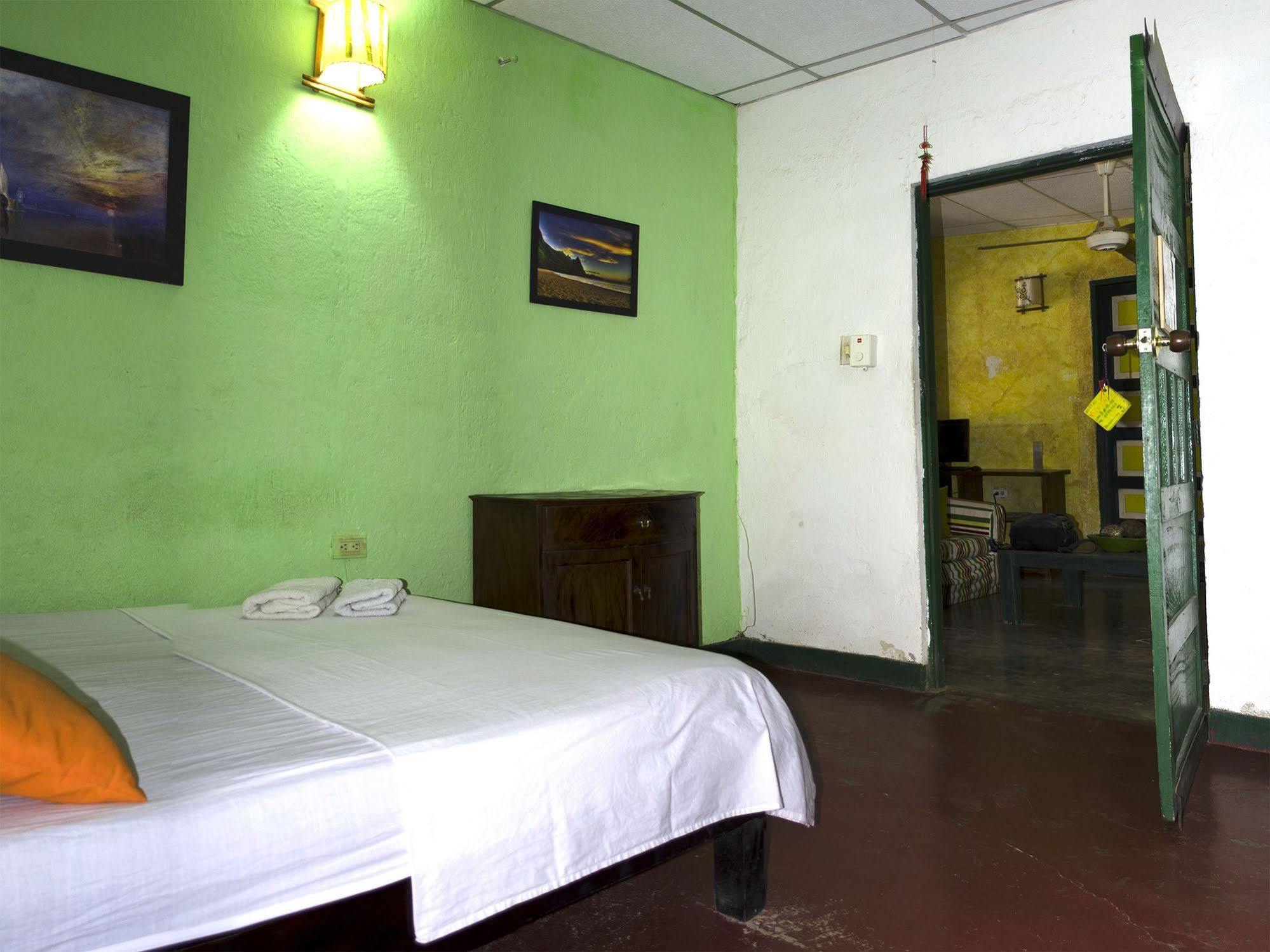 Hostel Villa Mary ตากังกา ภายนอก รูปภาพ