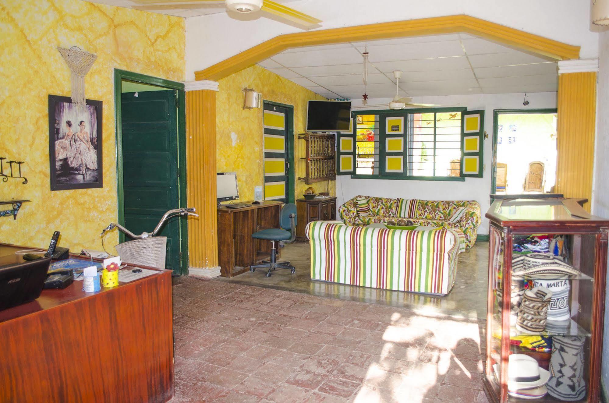 Hostel Villa Mary ตากังกา ภายนอก รูปภาพ